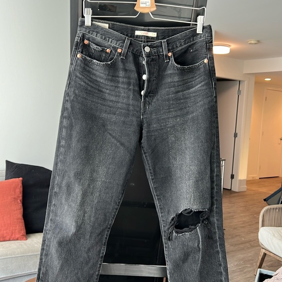 Levi’s Wedgie Straight - Picture 2 of 5